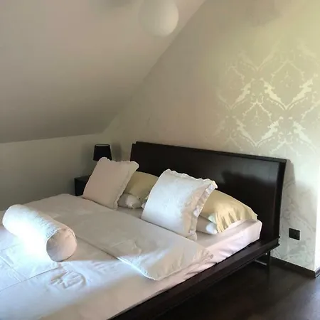 Apartma Vila Duem *