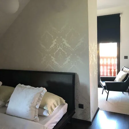 Apartma Vila Duem